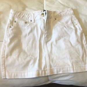 White denim skirt